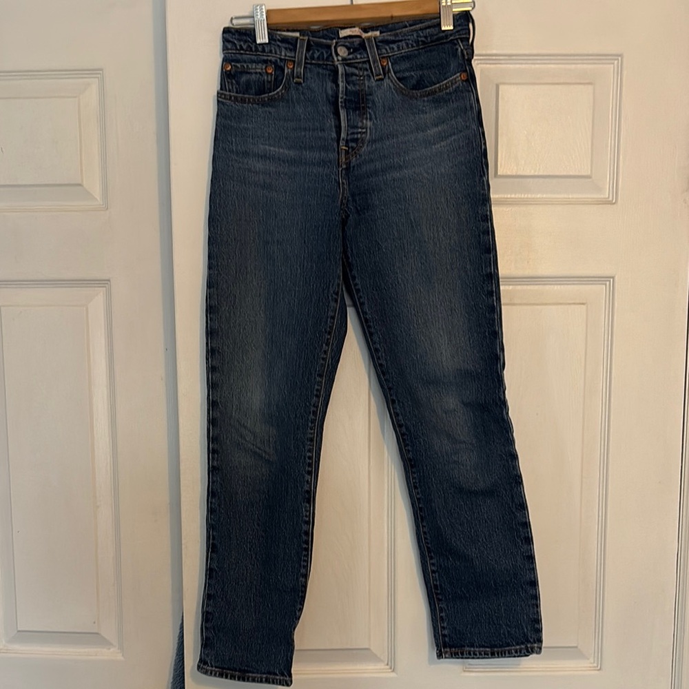 Levi’s Wedgie Straight